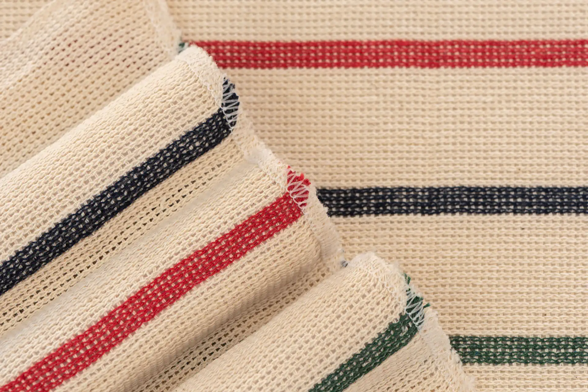 Paño multicolor Banderita, detalle del tejido